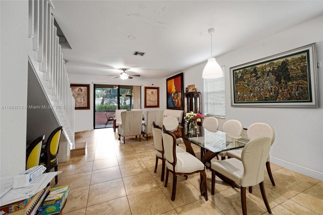 4101 Forest Dr, Weston, Florida 33332