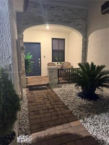 11933 SW 247th Ter, Homestead, Florida 33032, USA