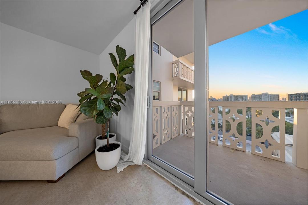 1020 Meridian Ave 816, Miami Beach, Flórida 33139, Estados Unidos