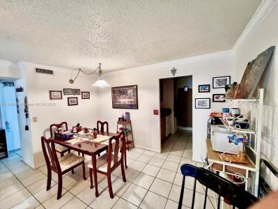 10060 Twin Lakes Dr 37-H, Coral Springs, Florida 33071, USA