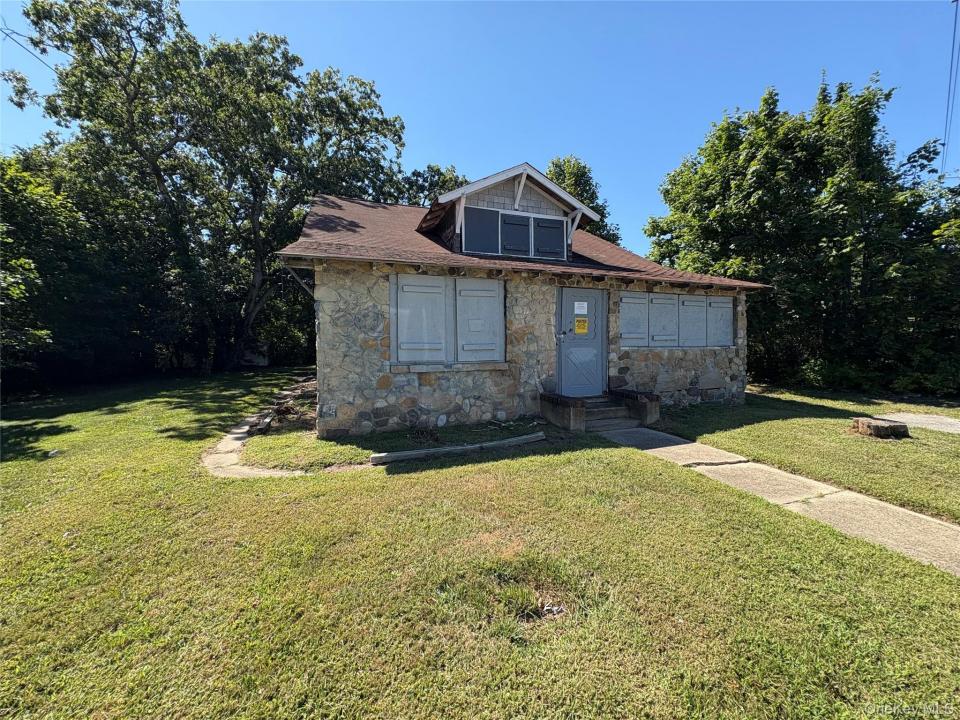 1184 Lakeland Avenue, Islip, Нью-Йорк 11716, Соединенные Штаты