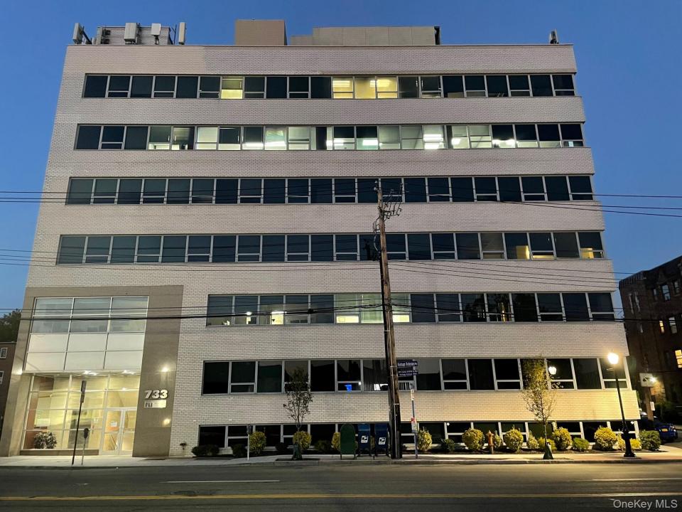 733 Yonkers Avenue, Yonkers, ニューヨーク 10704, アメリカ合衆国