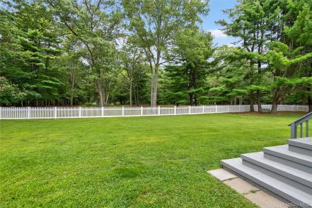 49 Country Road, Brookhaven, Нью-Йорк 11763, Соединенные Штаты