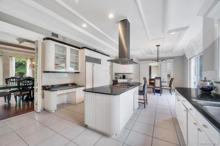 25 Wildwood Drive, Oyster Bay, Нью-Йорк 11791, Соединенные Штаты