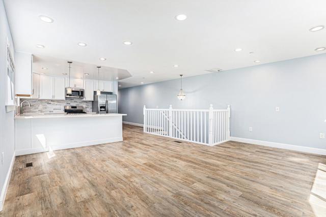 Wallace Street, Oakland, Kaliforniya 94606, Amerika Birleşik Devletleri