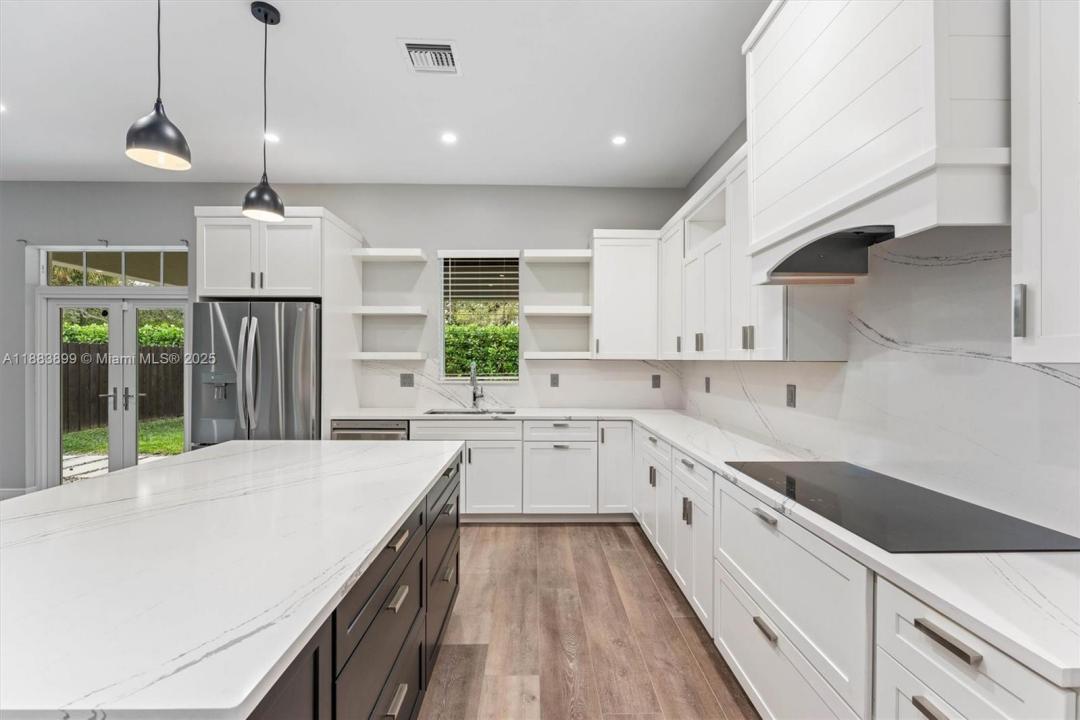 2431 NE 20th Ave, Lighthouse Point, Florida 33064