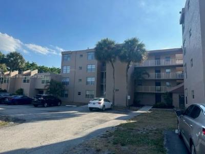 9450 Live Oak Pl 108, Davie, Florida 33324, USA