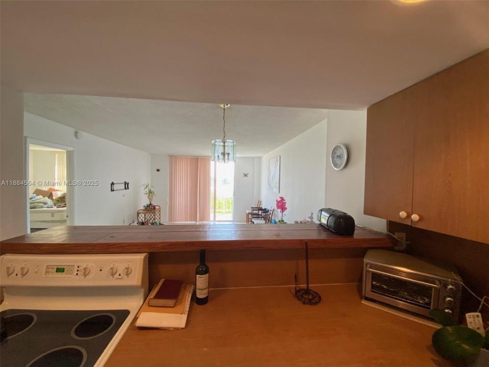 Miami Beach, Florida 33141