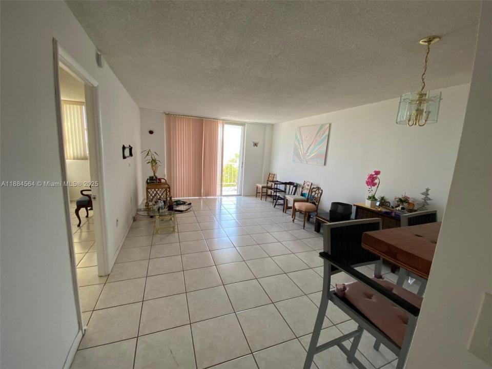 Miami Beach, Florida 33141