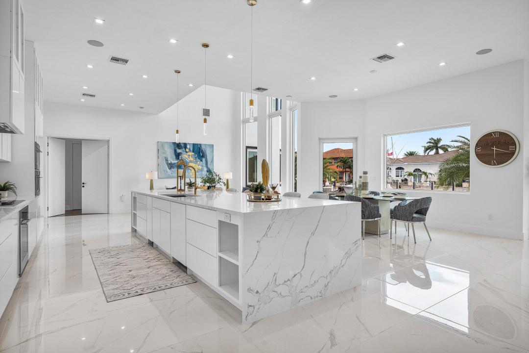 2641 NE 48th Street, Lighthouse Point, Florida 33064