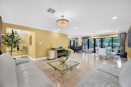 836 Orchid Dr, Plantation, Florida 33317