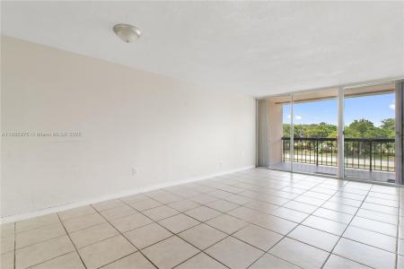 10425 SW 112th Ave 303, Miami, Florida 33176, USA
