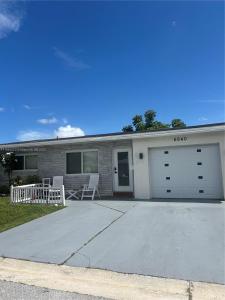 6940 NW 17th St, Margate, Florida 33063, USA