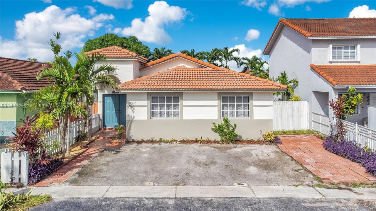 12362 NW 98th Pl, Hialeah Gardens, Flórida 33018, Estados Unidos