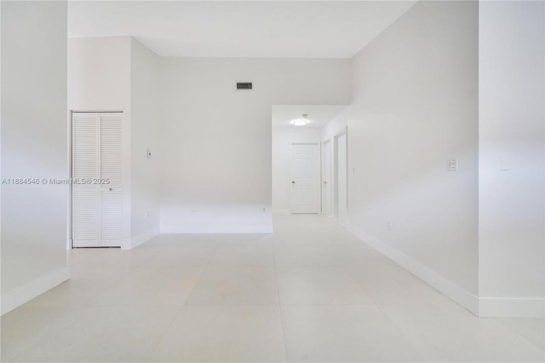 12362 NW 98th Pl, Hialeah Gardens, Flórida 33018, Estados Unidos