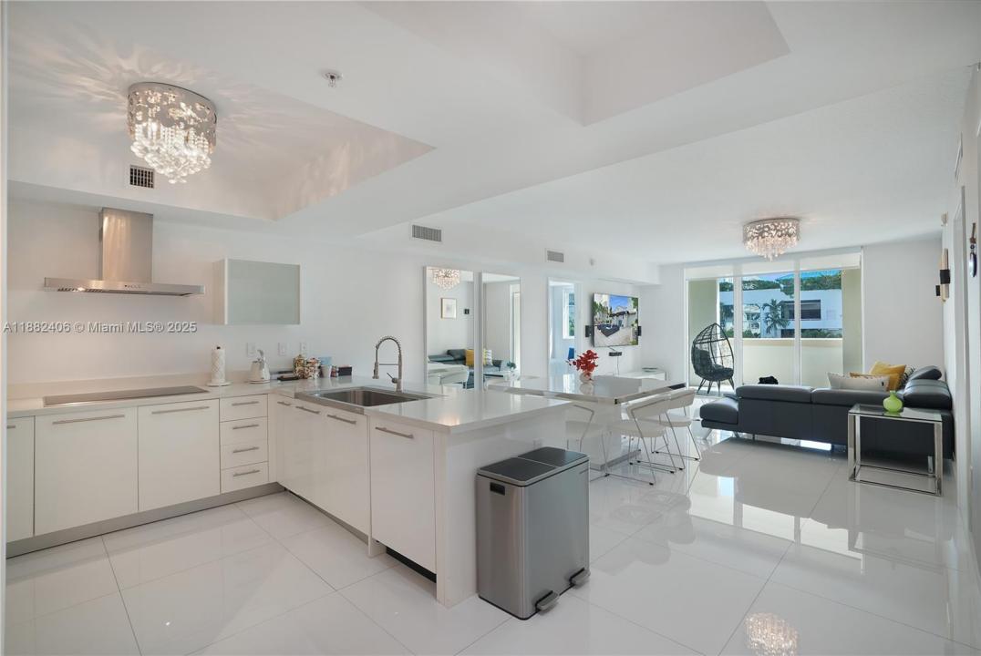 250 S Sunny Isles Blvd TH-207, Sunny Isles Beach, Floride 33160, États-Unis