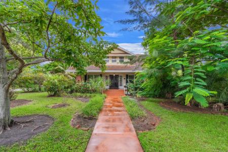 410 NE 5th Ave, Pompano Beach, Florida 33060, USA