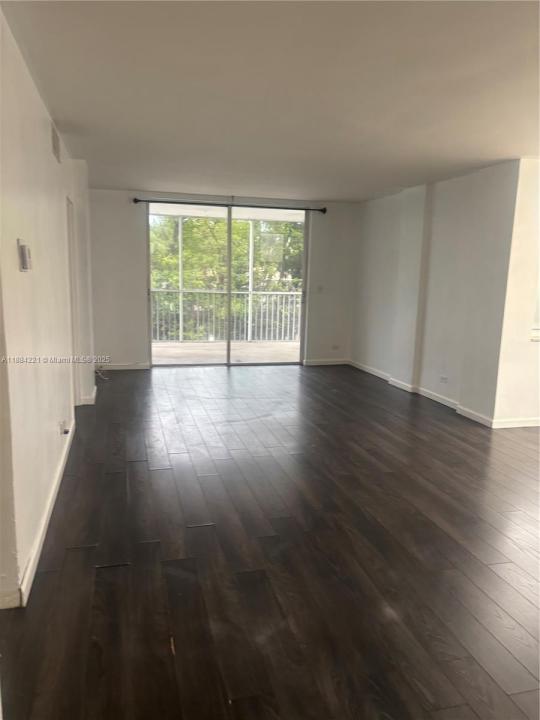 3660 NE 166th St 215, North Miami Beach, Floride 33160, États-Unis
