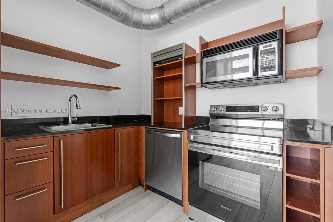 690 SW 1 CT PHII 19, Miami, Florida 33130, Estados Unidos