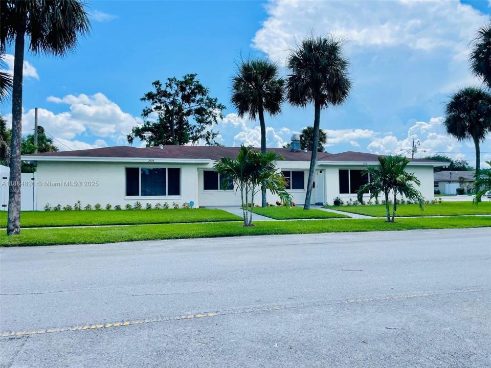 2770 NW 58th Ter ., Lauderhill, Flórida 33313, Estados Unidos