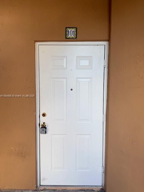 17820 NW 73rd Ave 101-1, Hialeah, Flórida 33015, Estados Unidos