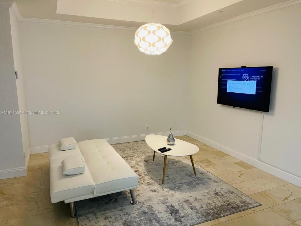 19195 NE 36th Ct 107, Aventura, Florida 33180