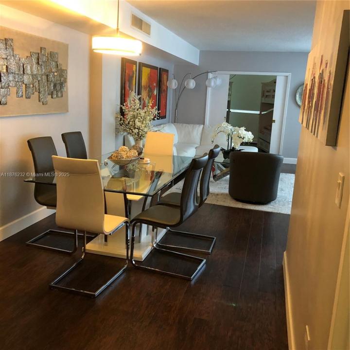 905 Brickell Bay Dr 327, Miami, فلوريدا 33131, الولايات المتحدة