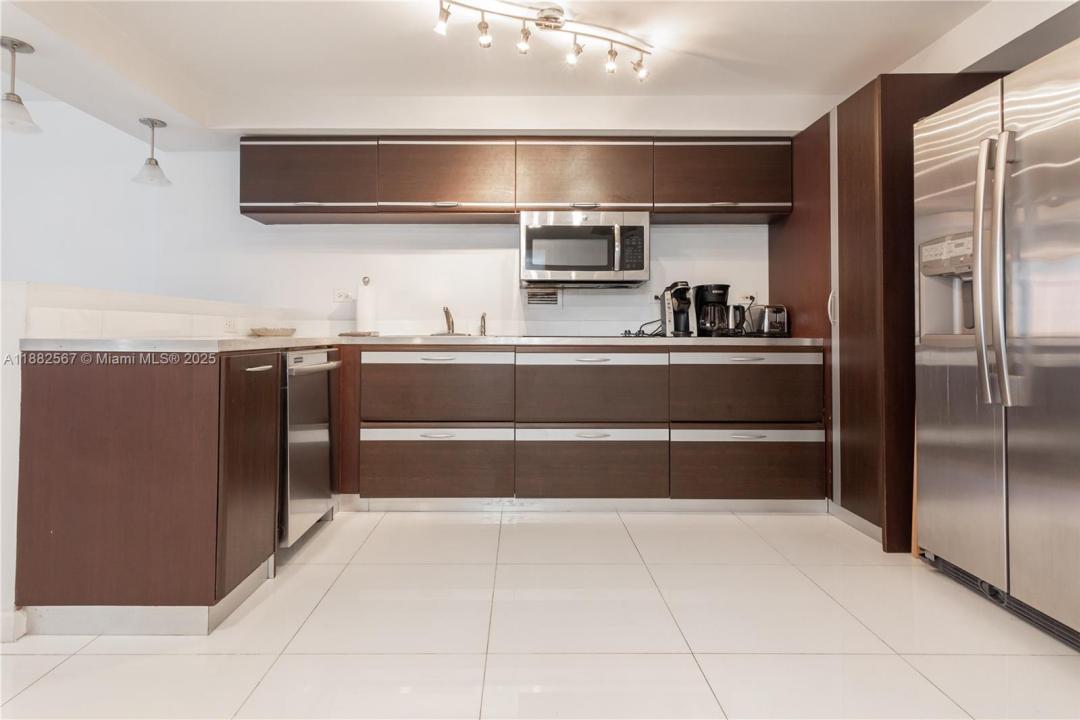 2301 Collins Ave 1023, Miami Beach, Florida 33139