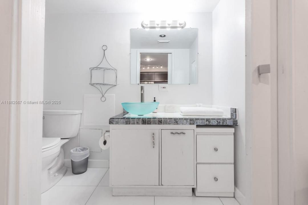 2301 Collins Ave 1023, Miami Beach, Florida 33139
