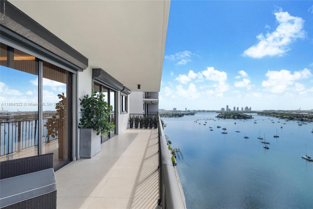 1000 Venetian Way 1902, Miami, フロリダ 33139, アメリカ合衆国