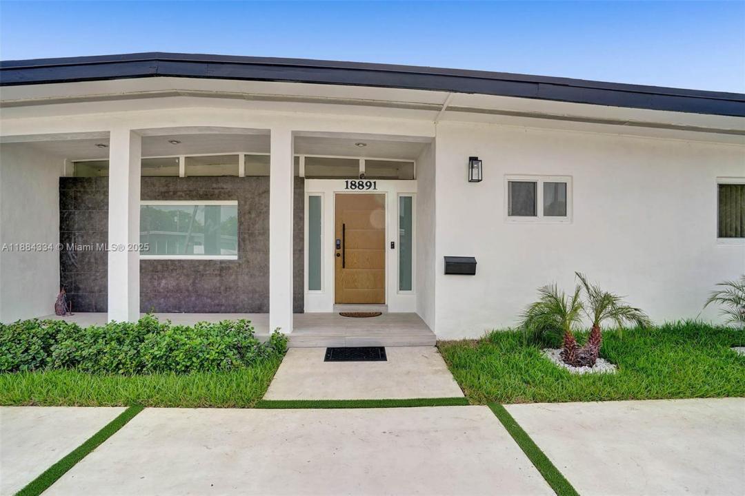 18891 NE 20th Ct, North Miami Beach, Флорида 33179, Соединенные Штаты