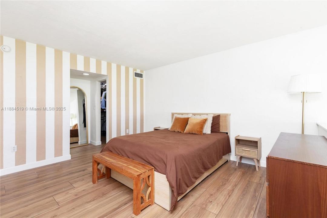6884 N Kendall Dr C401, Pinecrest, Florida 33156, Estados Unidos