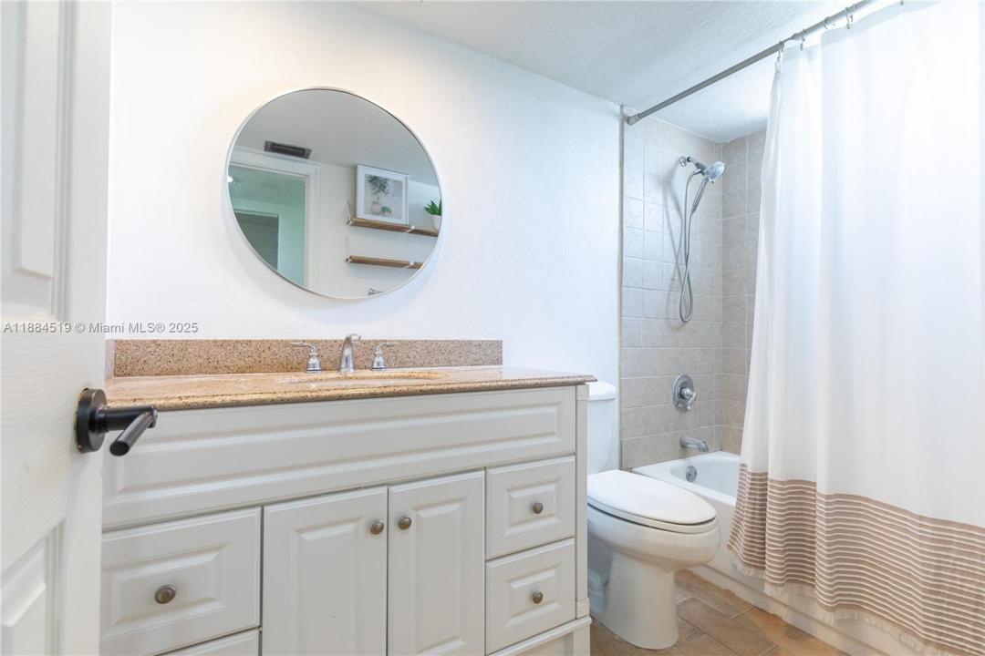 6884 N Kendall Dr C401, Pinecrest, Florida 33156, Estados Unidos