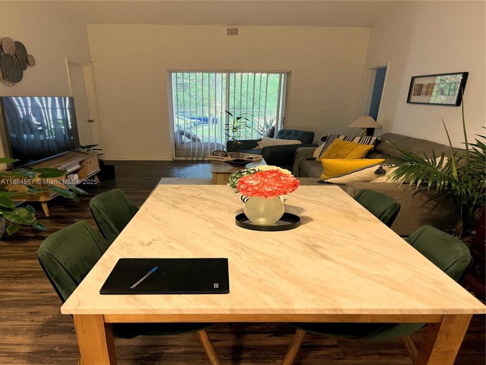 3211 Sabal Palm Mnr 203, Davie, Florida 33024, Estados Unidos