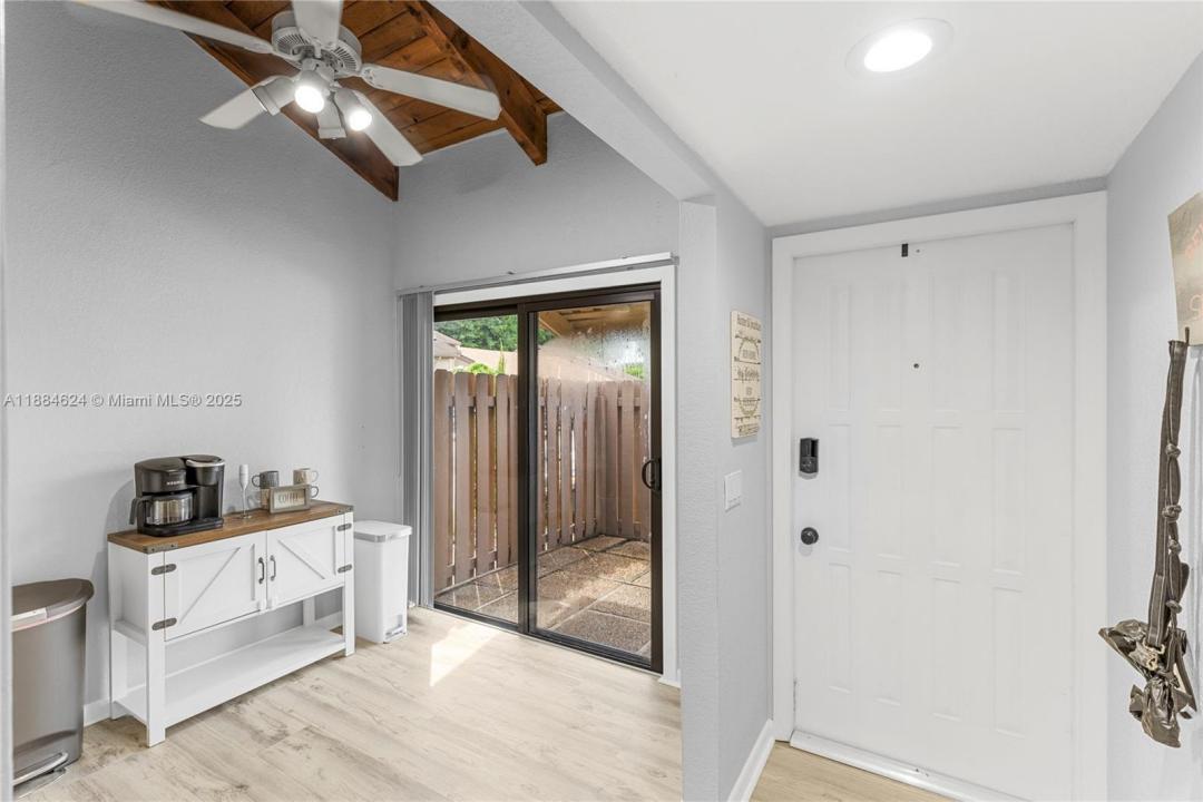 8025 SW 21st Ct, Davie, Flórida 33324, Estados Unidos