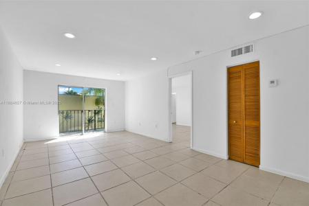 618 Euclid Ave 303, Miami Beach, Florida 33139, USA