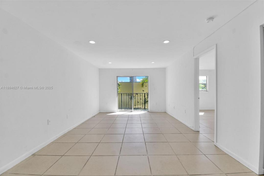 618 Euclid Ave 303, Miami Beach, פלורידה 33139, ארצות הברית של אמריקה 