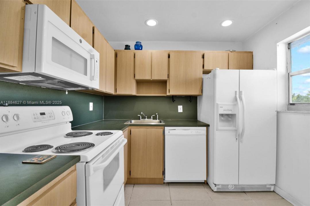 618 Euclid Ave 303, Miami Beach, פלורידה 33139, ארצות הברית של אמריקה 