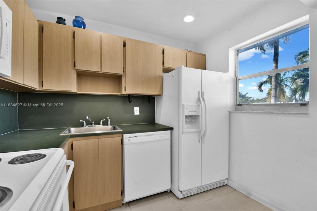 618 Euclid Ave 303, Miami Beach, פלורידה 33139, ארצות הברית של אמריקה 