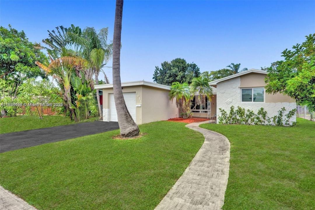 2011 N 49th Ave, Hollywood, Florida 33021