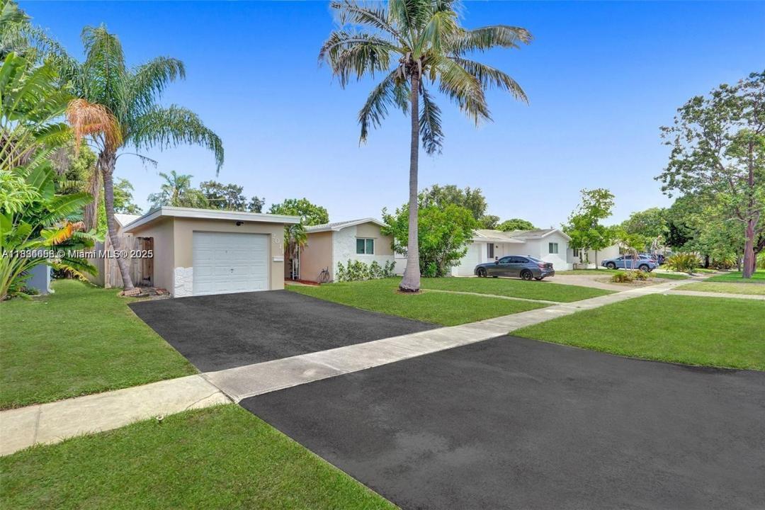 2011 N 49th Ave, Hollywood, Florida 33021