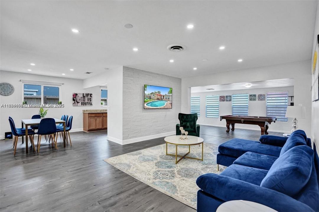 2011 N 49th Ave, Hollywood, Florida 33021