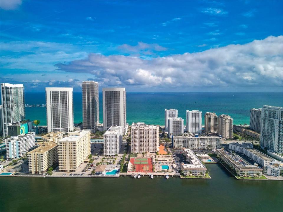 1865 S Ocean Dr 16B, Hallandale Beach, Florida 33009, Amerika Birleşik Devletleri