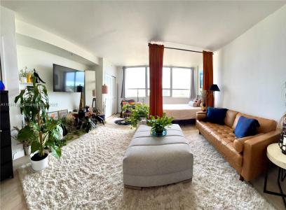 1500 Bay Road 810S, Miami Beach, Florida 33139, USA
