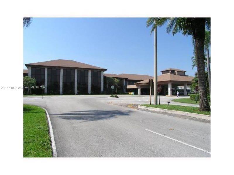 151 SW 134th Way 212N, Pembroke Pines, Floride 33027, États-Unis
