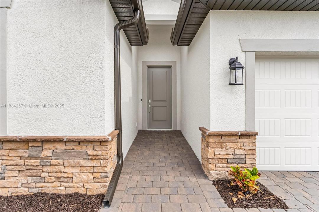 18566 IVES DR, Estero, Florida 33928, Estados Unidos