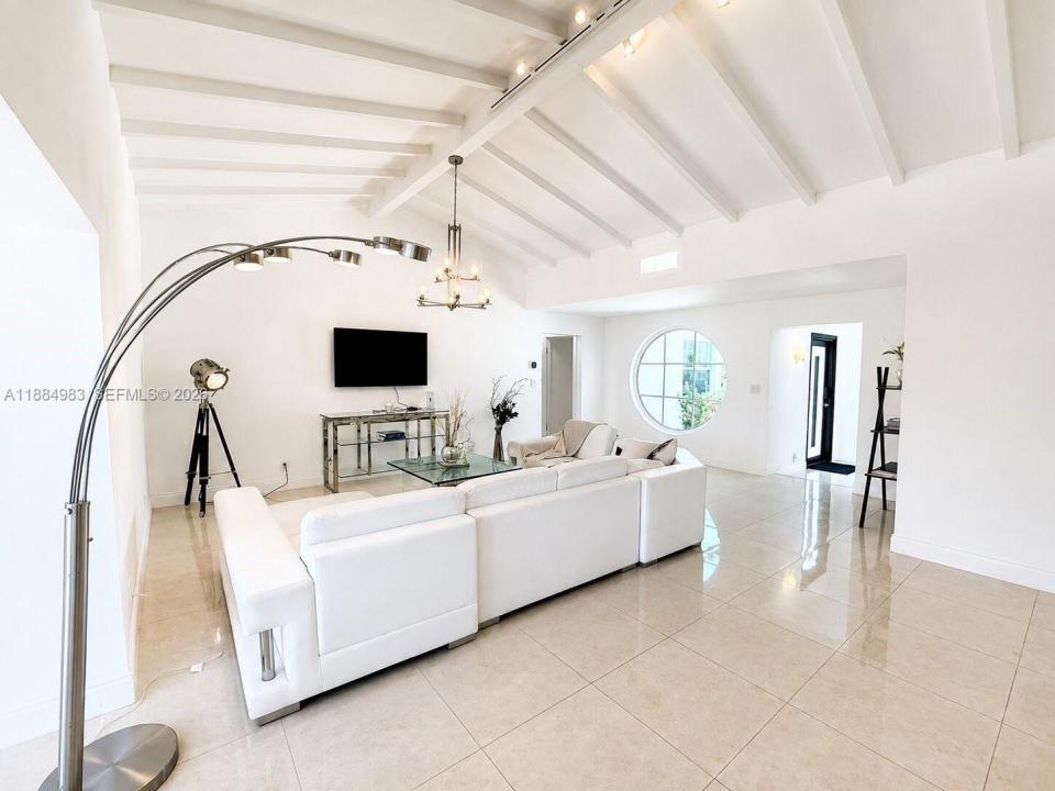2830 NE 56 ct, Fort Lauderdale, Florida 33308, USA