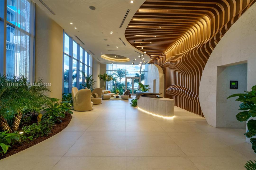 700 NE 24th St 1206, Miami, 佛罗里达州 33137, 美国