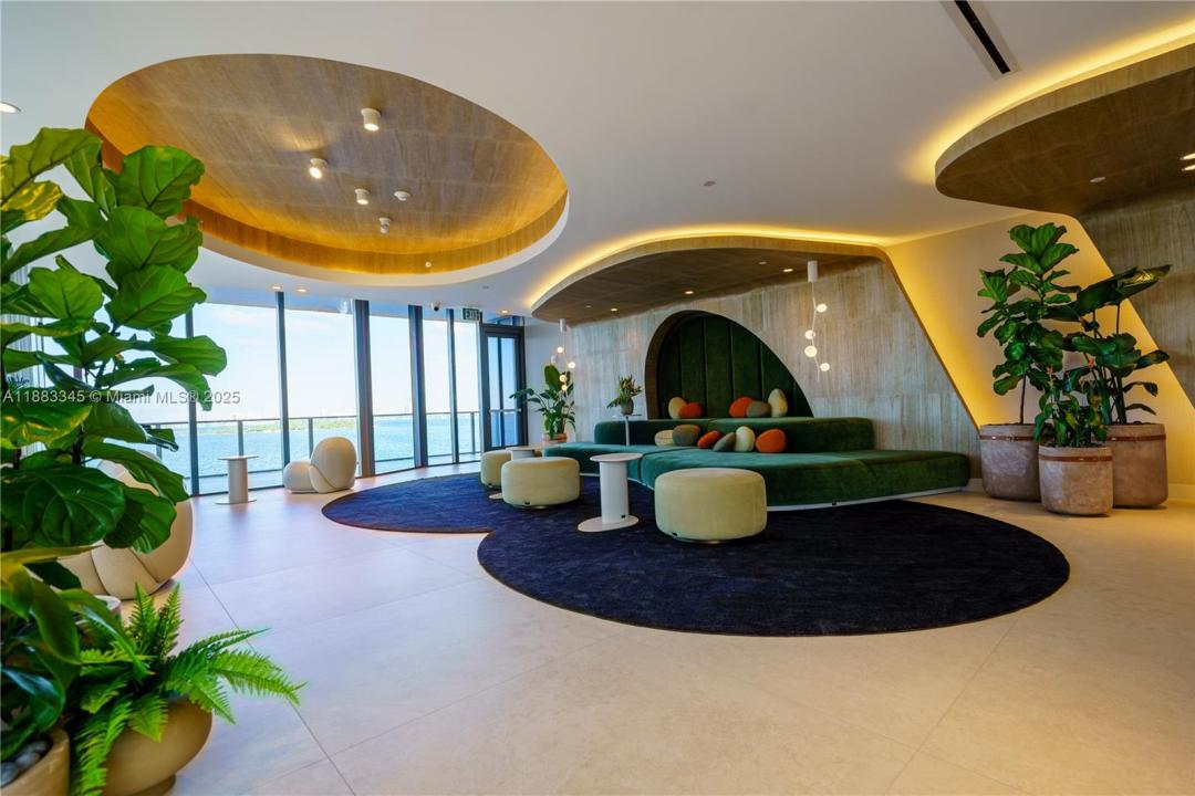 700 NE 24th St 1206, Miami, 佛罗里达州 33137, 美国