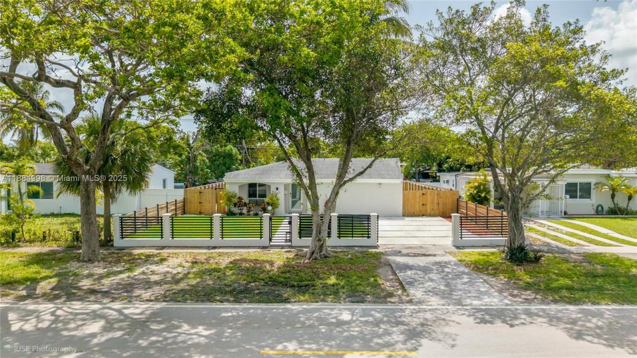 12245 NW 2nd Ave, North Miami, Florida 33168